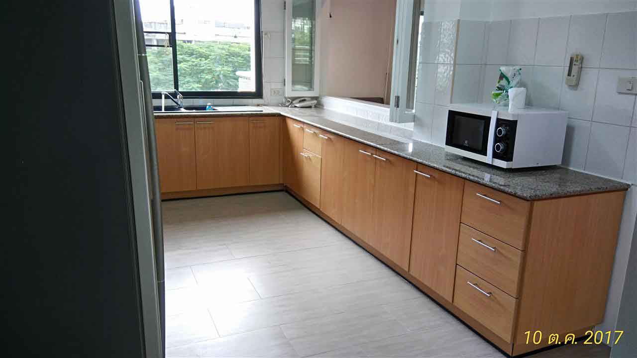 KITCHEN AT UNIT 4TH FLOOR
