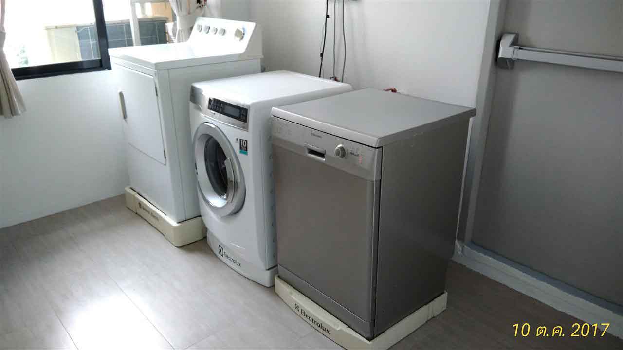 LAUNDRY AT UNIT 4TH FLOOR