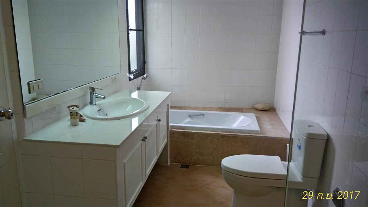 SECOND BEDROOM AT UNIT 4TH FLOOR