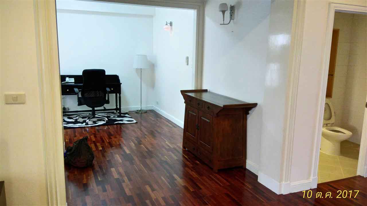 WORKING AREA AT UNIT 4TH FLOOR