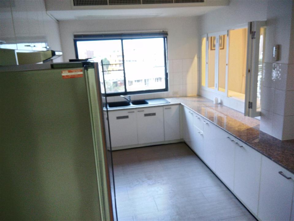 KITCHEN AT UNIT 6TH FLOOR