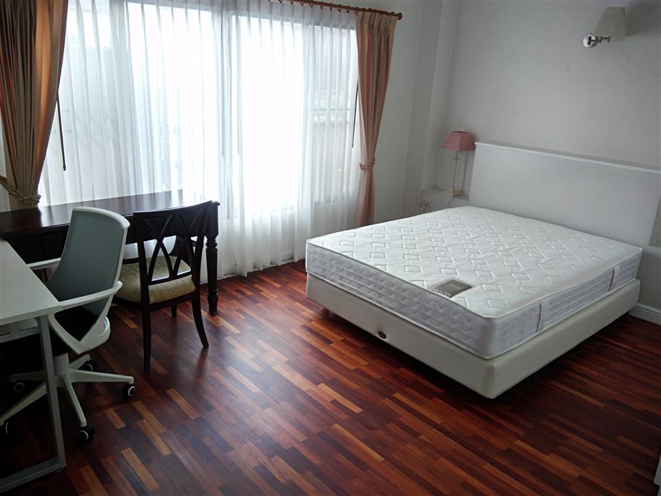 SECOND BEDROOM AT SATHORN CREST APARTMENT UNIT 6TH FLOOR