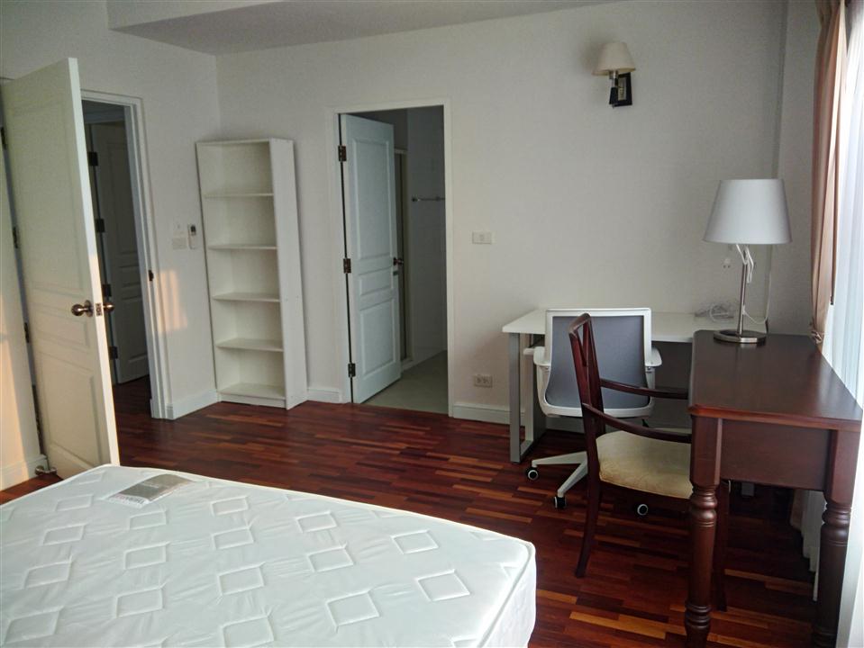 SECOND BEDROOM AT SATHORN CREST APARTMENT UNIT 6TH FLOOR