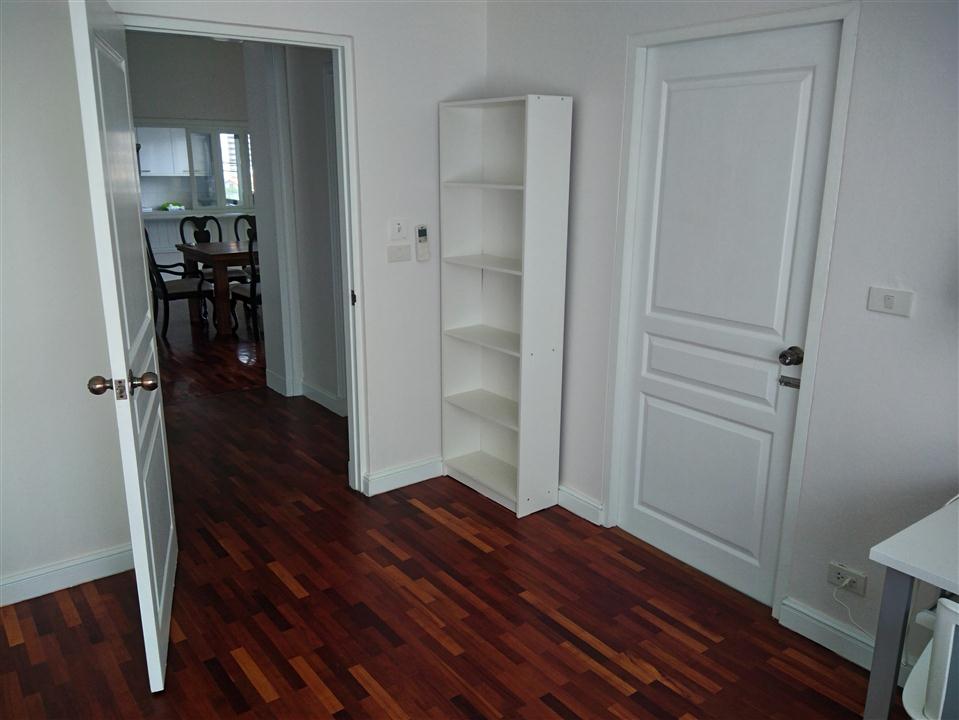 SECOND BEDROOM AT SATHORN CREST APARTMENT UNIT 6TH FLOOR